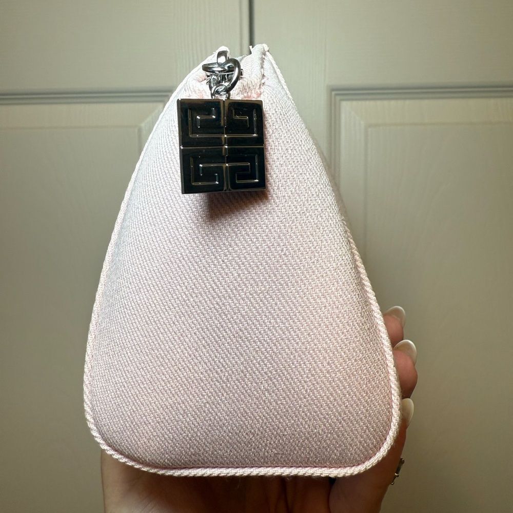 GIVENCHY Perfumes Baby Pink Cosmetic Bag, authentic GWP - Picture 2 of 3
